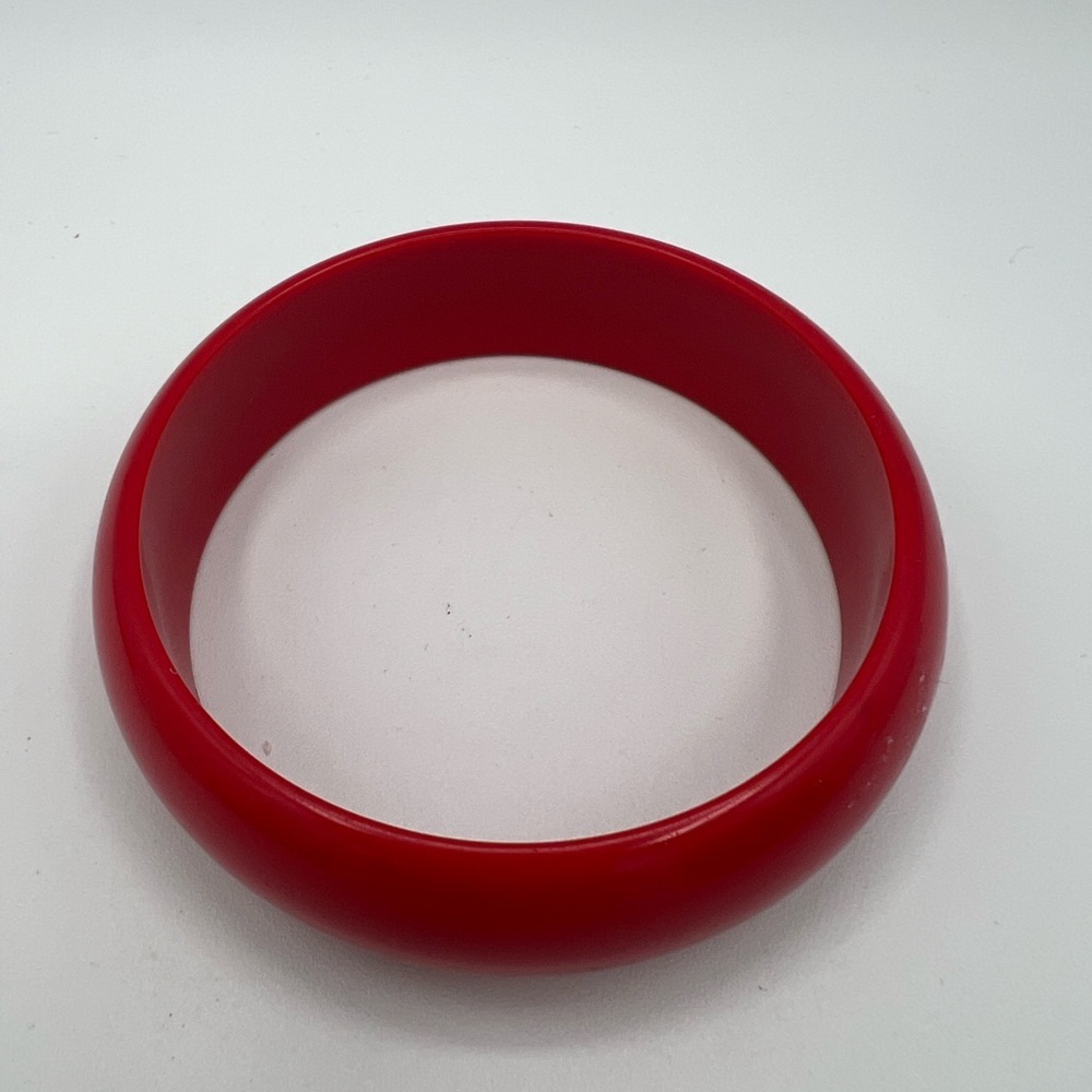 Elegant Red Bracelet - Picture 8 of 11